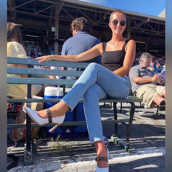 Meet your Posher, Zoe - Picture 2 of 2